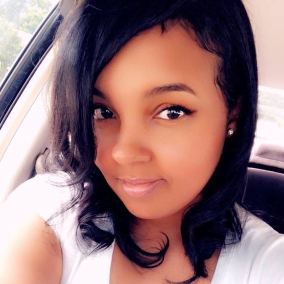 Meet your Posher, Kendall - Picture 1 of 1